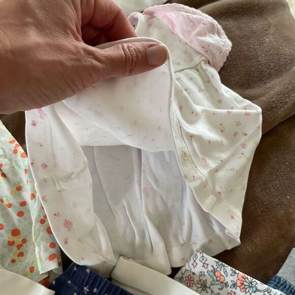 Huge Lot of 21 Baby Girl Summer Clothing Size 0-3 Months - Picture 12 of 13